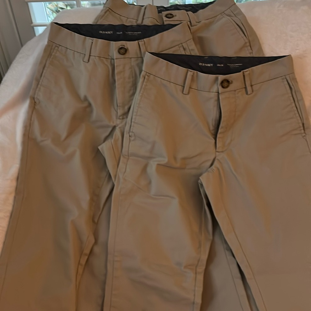 Old Navy 3 pair men’s 26 x 28 khaki pants